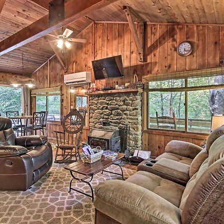 Secluded Stanardsville Cabin With 10 Acres And Hot Tub Eksteriør bilde