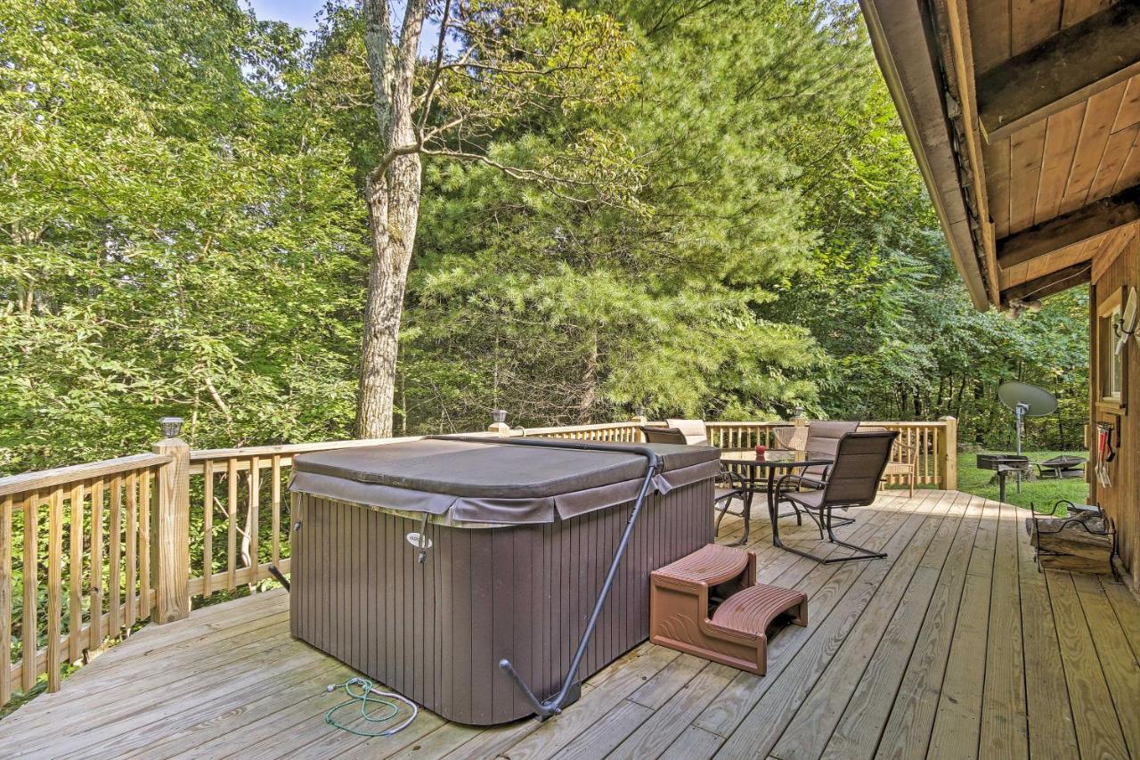 Secluded Stanardsville Cabin With 10 Acres And Hot Tub Eksteriør bilde