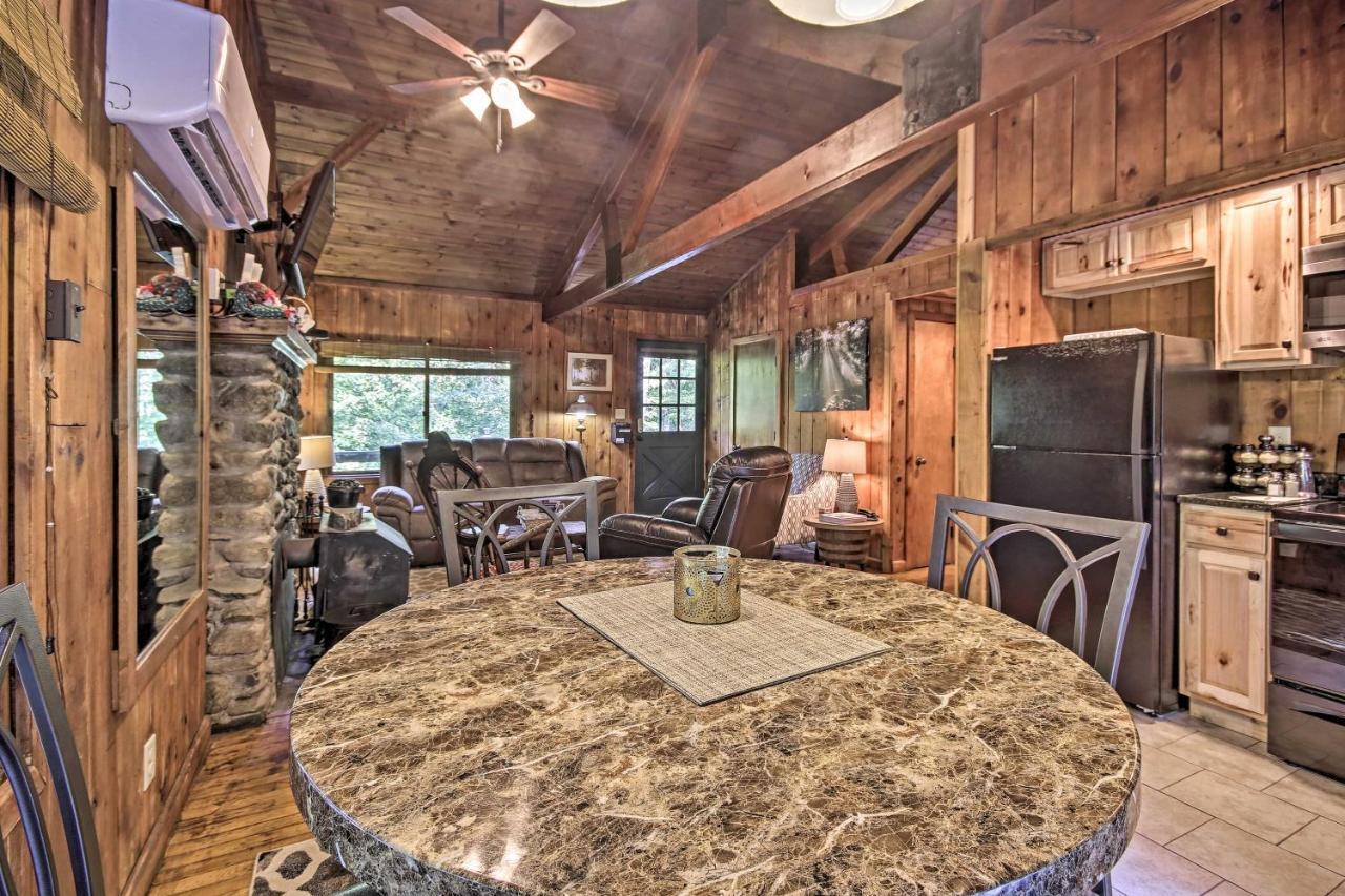 Secluded Stanardsville Cabin With 10 Acres And Hot Tub Eksteriør bilde